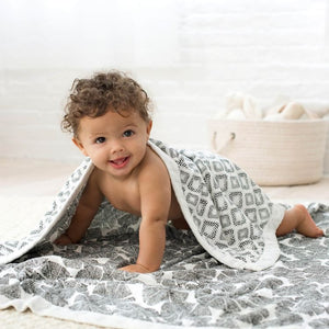 Aden and Anais- Bamboo Dream Blanket - In Motion